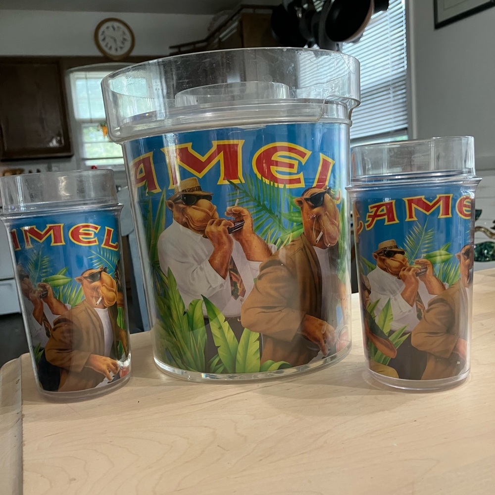 Vintage Joe Camel Character Ice Bucket with Lid and 2 Tumbler Cups